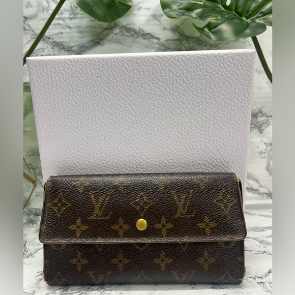 COPY - Authentic Louis Vuitton Brown Monogram Canvas Vintage (portefeuille) Ful… - Picture 3 of 11